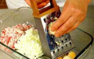 Салат с рисом и рыбными консервами